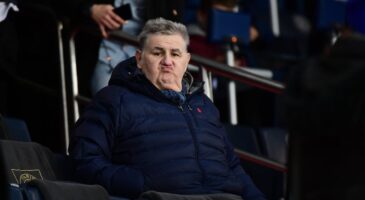 Pierre Ménès dézingue un consultant vedette de Canal+