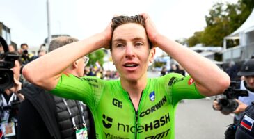 Tadej Pogacar face à un problème