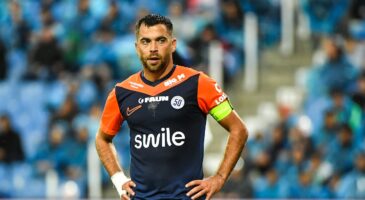 Téji Savanier mis dehors !