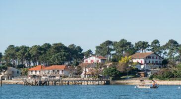 "Merci aux pompiers" : au Cap-Ferret, la maison de Laura Smet héritée de Johnny Hallyday au cœur du brasier