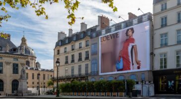 Panneau publicitaire sur la façade de la maison : comment gagner jusqu’à 10 000 euros ?