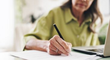 Pension de réversion en 2026 : âge, mariage et conditions de revenus, tout ce qu'il faut savoir pour ne pas perdre vos droits