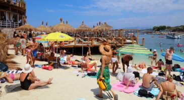 Vol sur la plage : les gestes à adopter pour éviter de se faire voler