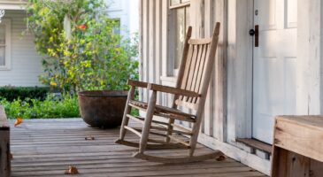 Avant de jeter ces vieilles chaises de grand-mère, vérifiez leur valeur : elles peuvent atteindre 800 €