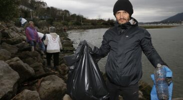 Bixente Lizarazu (56 ans) nettoie les plages : "L’Atlantique comme la Méditerranée sont sales"