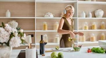 Jusqu’à 80 calories en moins par repas : le geste avec l'huile d'olive qui peut faire la différence