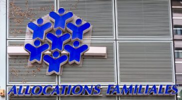 CAF : les travailleurs gagnant moins de 1 700 € nets par mois peuvent bénéficier d’une hausse des aide