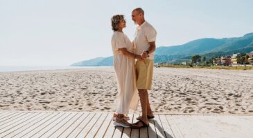 "Pas d'inflation et le soleil tous les jours" : les retraités qui touchent moins de 1600 euros de pension vont tous dans ce pays pour profiter de la vie