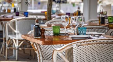 "J’espère que vous avez passé une bonne soirée !" : ce restaurant sert par erreur une bouteille de vin à 5 100 euros, les clients n’ont rien vu venir