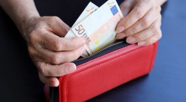 Retraite : pour ne pas être "pauvres", les Français qui sont nés avant 1964 doivent toucher cette pension minimum chaque mois en 2026