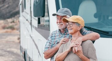 Chantal et Didier, retraités, s'enfuient chaque hiver vers l'Espagne avec leur camping-car : "La météo est plus clémente et le coût de la vie plus bas"