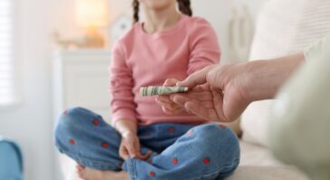 Donner de l’argent à son enfant en plusieurs fois : que devient l’abattement de 15 ans ?