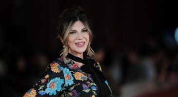 Passée de 150 à 67kg, l'actrice Nadia Rinaldi (57 ans) explique : "Je ne mange que des aliments protéinés et des pâtes et de la pizza une fois par semaine"