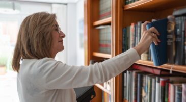 Un retraité de 77 ans rend un livre à la bibliothèque des années plus tard : l'amende estimée s'élèverait à 17 100 euros