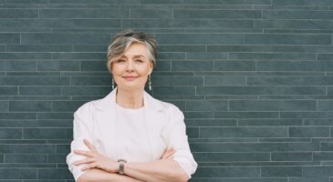 Épanouie dans mon travail, je souhaite partir à la retraite le plus tard possible : un départ à 70 ans ou plus est-il faisable ?