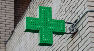 "Je n’ai jamais vu une telle efficacité !" : élue Meilleur Produit Pharma 2027, cette crème anti-âge Patyka booste la fermeté de la peau de 87 %
