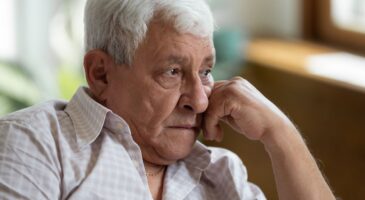 Alan Brozel, 74 ans : "Je suis parti en Espagne pour profiter de ma retraite, mais maintenant je ne reçois que la pension minimale et je dois travailler"
