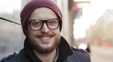 Jorge, serveur en Norvège : "On peut gagner jusqu'à 3 000 euros nets par mois, et ils paient les heures supplémentaires et les repas"