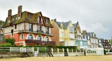 Ségolène Royal dévoile son appartement à Trouville d'où "elle ne sort pas beaucoup et ne reçoit personne" selon un voisin