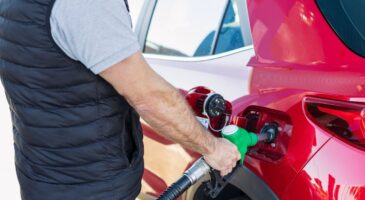 Ces Français font leur plein d’essence et leurs courses en Espagne pour faire des économies : "il est difficile aujourd’hui de vivre correctement. On compte nos sous"