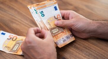 Les experts financiers sont unanimes : à 50 ans, il faut avoir au moins ce montant d’épargne pour une retraite sereine