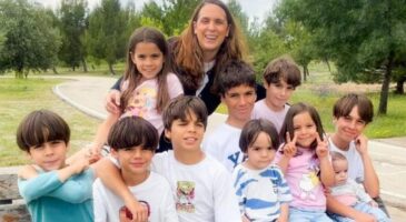 Ana, mère de 10 enfants : "Nous sommes 5 dans la chambre, nous dormons dans un lit de 1,80 m avec un berceau cododo"