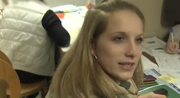 Jessica, auxiliaire de vie payée 500 euros par mois : "C'est pas évident parce que je travaille, mais c'est soit ça, soit je mange pas"