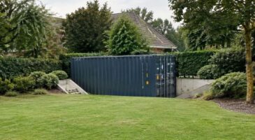 Il installe un conteneur maritime dans son jardin pour sa tondeuse : son erreur d'installation fait exploser sa facture