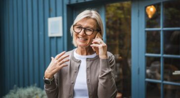 La psychologie suggère que les personnes qui font les cent pas en parlant au téléphone ne le font pas par habitude ; c'est leur façon de compenser un manque de repères visuels
