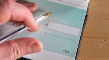 Les chèques c’est fini : cette banquière dévoile ce qui les remplace dès cet automne 2026