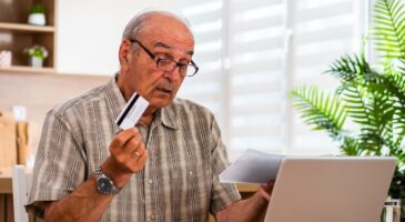 Un retraité se fait vider son compte bancaire en quelques minutes : il s'était fait voler son portefeuille à la gare