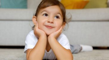 Ce prénom de grand-mère en 8 lettres, dérivé de Léon, que l’on croyait oublié repart à la hausse avec 90 naissances en 2025