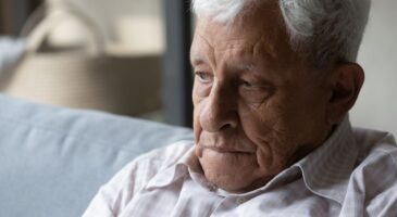 Alain, retraité, peine à joindre les deux bouts au quotidien : « J’utilise de moins en moins ma voiture, je me déplace beaucoup plus à pied »