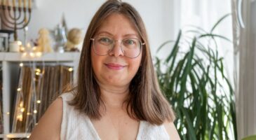Francesca, mère de 10 enfants : "Nous débranchons les appareils électroménagers lorsqu’ils ne sont pas utilisés, nous vérifions les promotions avant de faire nos courses, nous lavons notre linge en heures creuses. Comme beaucoup d’autres familles"