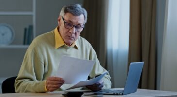 Gilles, médecin à la retraite de 66 ans, n’arrive plus à joindre les deux bouts avec sa pension de 860 euros : "Je survis"