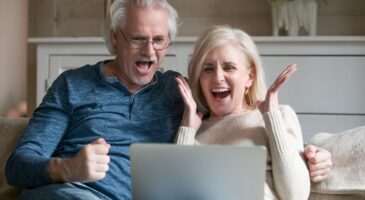 "C’est vraiment génial" : grâce à un data center installé dans l'abris de jardin, un couple de retraités réduit sa consommation d’énergie de 90%