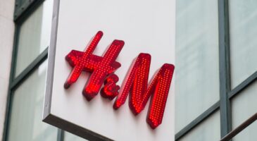 H&M : plus élégant qu'un pyjama "pilou pilou" mais tout aussi chaud, ce modèle en cachemire est la douceur incarnée pour un hiver sous le signe du confort ultime