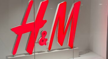 H&M : bye-bye la veste de blazer classique, cette veste tendance et chic sublime toutes les silhouettes et élève une tenue automnale