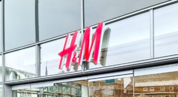 H&M : oubliez la veste en cuir de motarde, cette veste ultra-tendance est LA star de l’automne-hiver 2026