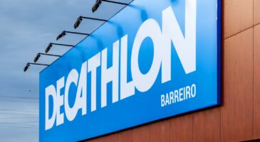 Decathlon : bye bye la banane Uniqlo, ce sac à dos élégant et ultra-pratique sera votre nouvel allié du quotidien