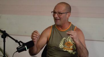 "J’ai tout quitté pour travailler comme serveur en Suisse : en un mois, j’ai gagné 14 000 euros"